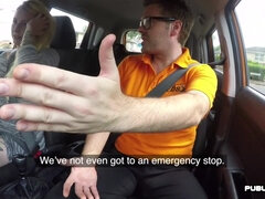 Μεγάλα βυζιά, Αυτοκίνητο, Συμπαθητική, Ώριμη γυναίκα, Θηλές, Εκτός, Δημόσιο, Τατουάζ