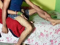 A young man came to pay tuition and had sex with aunty in the kitchen