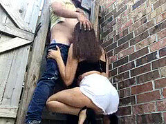 Sucer une bite, Brunette brune, Tir de sperme, Branlette thaïlandaise, Fille latino, Mexicainne, Adolescente