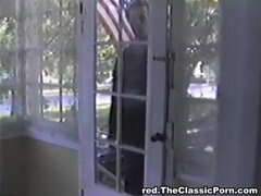 Μαύρος, Διαφυλετικό, Ρετρό