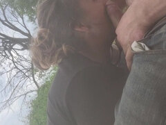 오랄섹스, 흑갈색 머리, 커플, 집에서 만든, 나이든, 밀프, 야외의