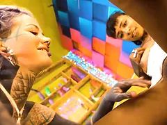 아마추어, 깊은목구멍, 레즈비언, 피어싱, 보지, 빼빼한, 문신, 장난감들