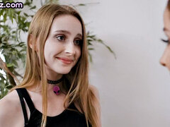 Anilíngua, Masturbação, Lésbica, Lambendo, Xoxota, Magrinha, Tatuagem, Adolescente