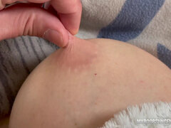 Spermaladung, Handjob, Nippel, Tittenfick