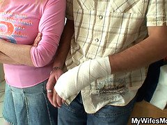 Blondinka, Fafanje, Babica, Dekle drka tiča, Spodnje perilo, Mama, Muco, Kričal