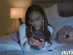 Mamada, Morena, Corridas faciales, Lencería