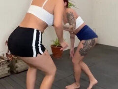 18, 체육관, Hd, 라티나, 레즈비언, 밀프, 피어싱, 바이브레이터