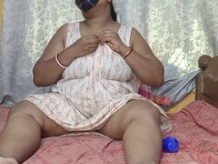 Amateur, Cul à la bouche, Tante, Gros cul, Doigter, Fait maison, Indienne, Jouets