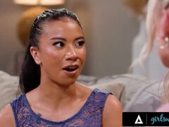 Μεγάλος κώλος, Μεγάλα βυζιά, Ηδ, Ώριμη, Μαμά, Μικρούλης, Τρίο, Βυζιά