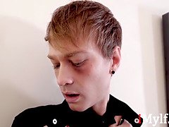 Velike joške, Evinja, Dekle drka tiča, Lizanje, Milf, Muco