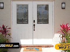 Gorgeous Milf And Daughter Tagged Team On Sucking And Riding Stepsons Big Cock