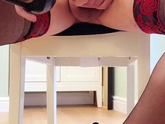 Brits, Travestiet, Sperma shot, Hakken, Masturbatie, Nylonstof, Kousen