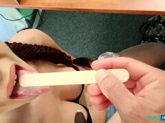 Amatör, Avsugning, Doktor, Fingering, Handjobb, Slick, Kontor, Uniform