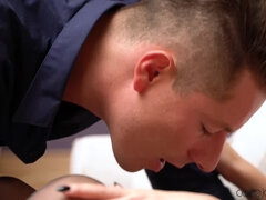 Américain, Asiatique, Nana, Brunette brune, Tromperie, Chatte, Rasée, Jarretelles