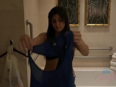 Amatéři, Koupelna, Brunetka, Přítelkyně, Různé pohledy, Pička, Vyholené, Teenka