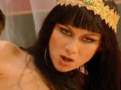 Kuřba, Brunetka, Roztomilá, Dávení penisem, Péro, Maďarské, Přírodní, Orgasmus