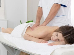 Anal, Grosse bite, Sucer une bite, Poupée, Massage, Seins naturels, Adolescente, Nénés