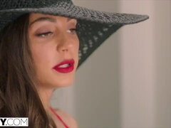 Velké péro, Brunetka, Dávení penisem, Péro, Hd, Mmž, Pička, Jezdectví