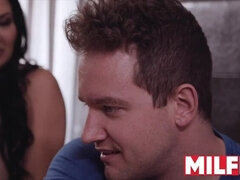 Gros cul, Gros seins, Sucer une bite, Tromperie, Famille, Mère que j'aimerais baiser, Belle mère, Tabou