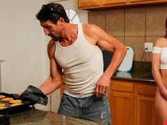 Blondynka, Obciąganie, Styl na pieska, Włochaty, Kuchnia, Lizanie, Naturalne cycki, Cipka