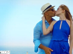 Amatør, Røv, Stor pik, Hundestilling, Lille kvinde, Røvhåret, Mager, Teenager