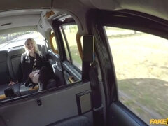 Amatéři, Lízaní zadků, Kuřba, Auto, Stříkání spermatu, Na obličej, Prstění, Výprask