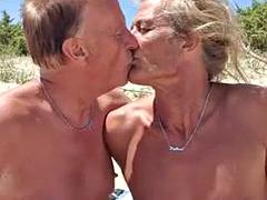 Amatőr, Strand, Cumizás, Angol, Kőkemény, Érett koros, Szabadban, Nyilvános