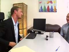 Blondine, Gehörnter ehemann