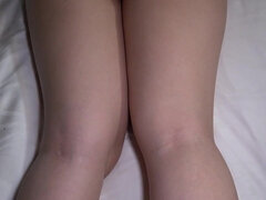 18 jahre, Grosse titten, Braunhaarige, Hochschule, Fingern, Japanische massage, Masturbation, Spielzeuge