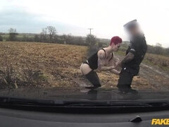 Amatør, Pik sutte, Bil, Hundestilling, Komme på ansigtet, Udendørs, Pov, Uniform