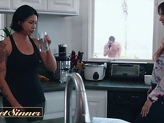 Mark Wood gives every inch of his dick to hot babe Dana Vespoli