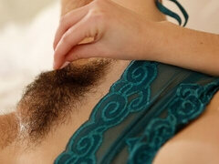 Stor stjärt, Stor kuk, Stora tuttar, Avsugning, Brunett, Doggystyle, Milf, Stockings