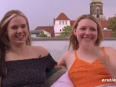 Amatör, Dildo, Fingering, Tysk, Lesbisk, Slick, Naturliga tuttar, Fitta