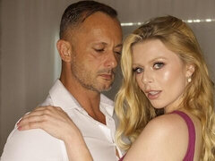 18 anos, Bundão, Pauzão, Peitos grandes, Loiroa, Transar de quatro, Magrinha, Adolescente