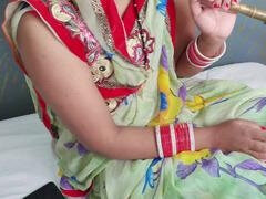 18 let, Teta, Velký zadek, Velké péro, Kuřba, Stříkání spermatu, Manžel, Kouření