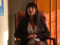 Valentina Ricci assfucked on the photocopier