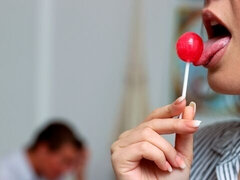 Duży tyłek, Duży kutas, Obciąganie, Brunetka, Styl na pieska, Naturalne cycki, Nastolatki, Cycki