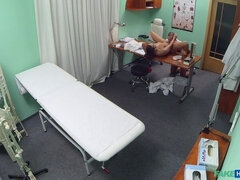 Amaterji, Lizanje anusa, Fafanje, Doktor, Doggystyle, Lizanje, Pisarna, Muco