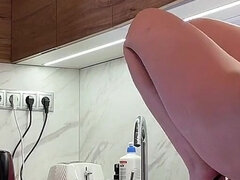 18 let, Amatéři, Erotika, Exhibicionisti, Drobounká, Sukně, Sólo, Teenka