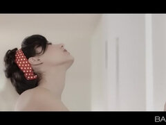 Rumpe, Babe, Brunette, Europeisk, Fingring, Lesbisk, Slikking, Fitte