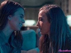 Ujjazás, Csókolózás, Leszbikus, Nyalás, Nuni, Sztrippelés, Tini, Begyek