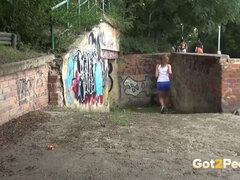 Braunhaarige, Hd, Im freien, Pissen, Realität, Rotschopf, Jungendliche (18+), Spanner