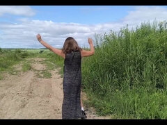 18 éves, Amatőr, Kivillanó idomok, Szabadban, Egyedül, Tini