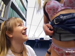 Blondýna, Prstění, Brýle, Vlasaté, Výprask, Mamina, Na veřejnosti, Pička