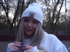 Lepotice, Blondinka, Fafanje, Doggystyle, Lizanje, Naravne joške, Hlačke, Joške