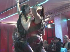 Vestite, Ballando, Interrazziale, Lesbica, Festa, Raso, Scambisti, Bagnata