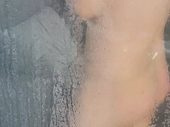 18 ans, Amateur, Salle de bains, Fille latino, Pisser, Transsexuelle, Solo, Adolescente