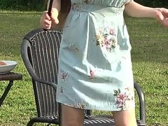 Азиатки, Женское доминирование, Унижение, Японки, На природе, Рабыни