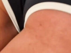 Rumpe, Brunette, Dominans, Dominerende kvinne, Milf, Elskerinne, Alene, Spandeks