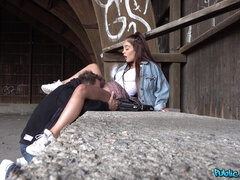 Amatør, Amerikaner, Kukk suging, Brunette, Latina, Slikking, Utendørs, Offentlig